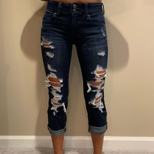 Cropped Distressed Jeans